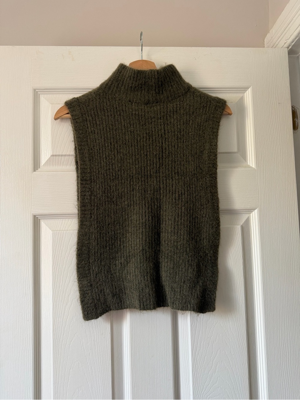 NWOT Selected Femme Turtleneck Sweater Vest-like Wool Piece in Olive Green - Picture 3 of 4